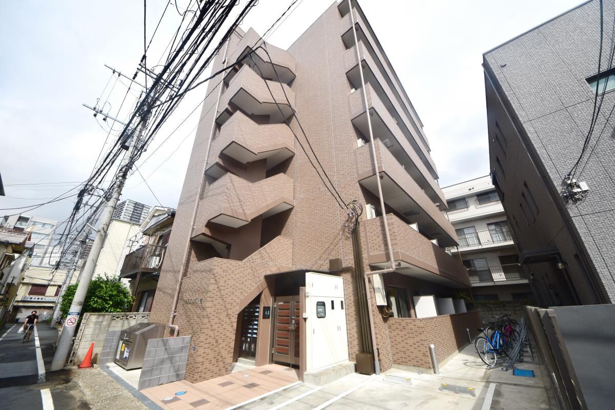 ルミエル本八幡の物件外観写真