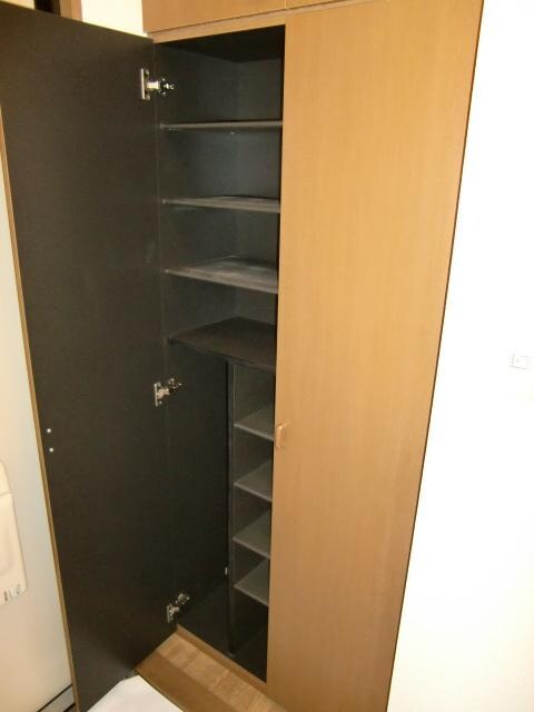 メゾンエトワールの物件内観写真