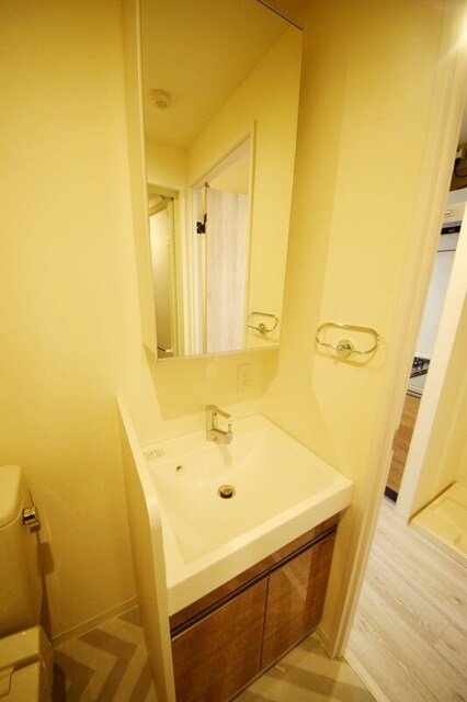 CRESCENT COURTの物件内観写真