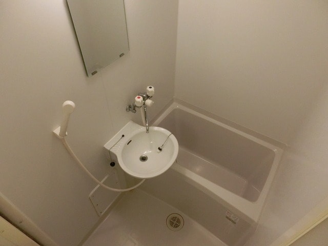 レオパレスワールド中和倉の物件内観写真