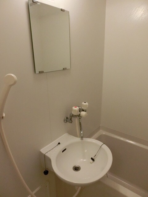 レオパレスワールド中和倉の物件内観写真