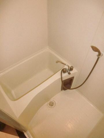 ラフィーヌ池田1番館の物件内観写真