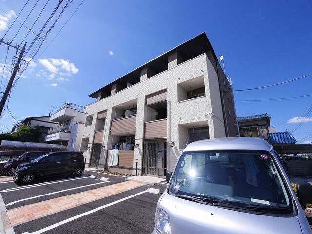 ベル　パフィオの物件外観写真