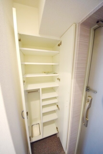 レジディア浦安の物件内観写真