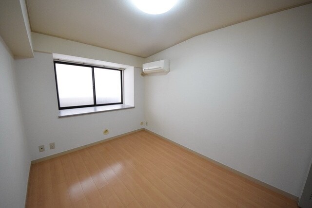 リズ市川平田の物件内観写真