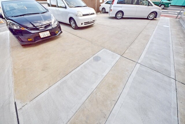 ナリトモ仁戸名Ｂ棟の物件内観写真