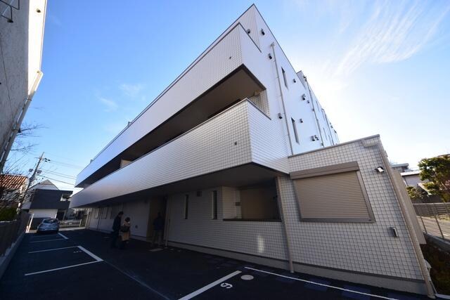 ファミリア一番館の物件外観写真