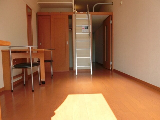 レオパレスワールド中和倉の物件内観写真