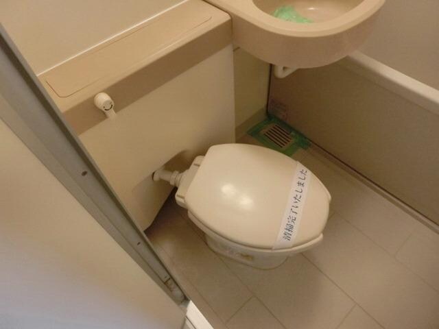 カンファーコートの物件内観写真