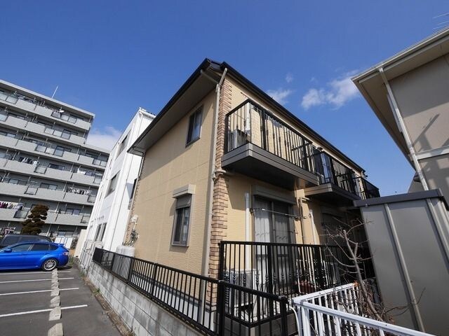 ウェルヴィラの物件外観写真