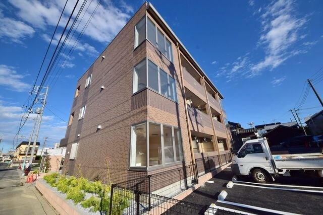 ラック　フィールドの物件外観写真