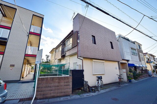 アン・ボアの物件外観写真