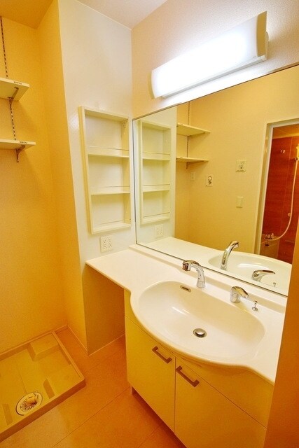 ローズガーデンＳの物件内観写真