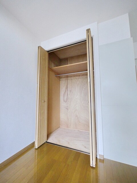 ワイズ・トヨオカの物件内観写真