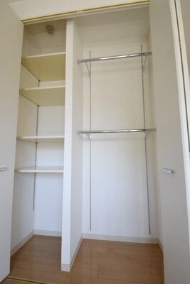 ＩＳＩＳ　２４（イーシス　２４）の物件内観写真