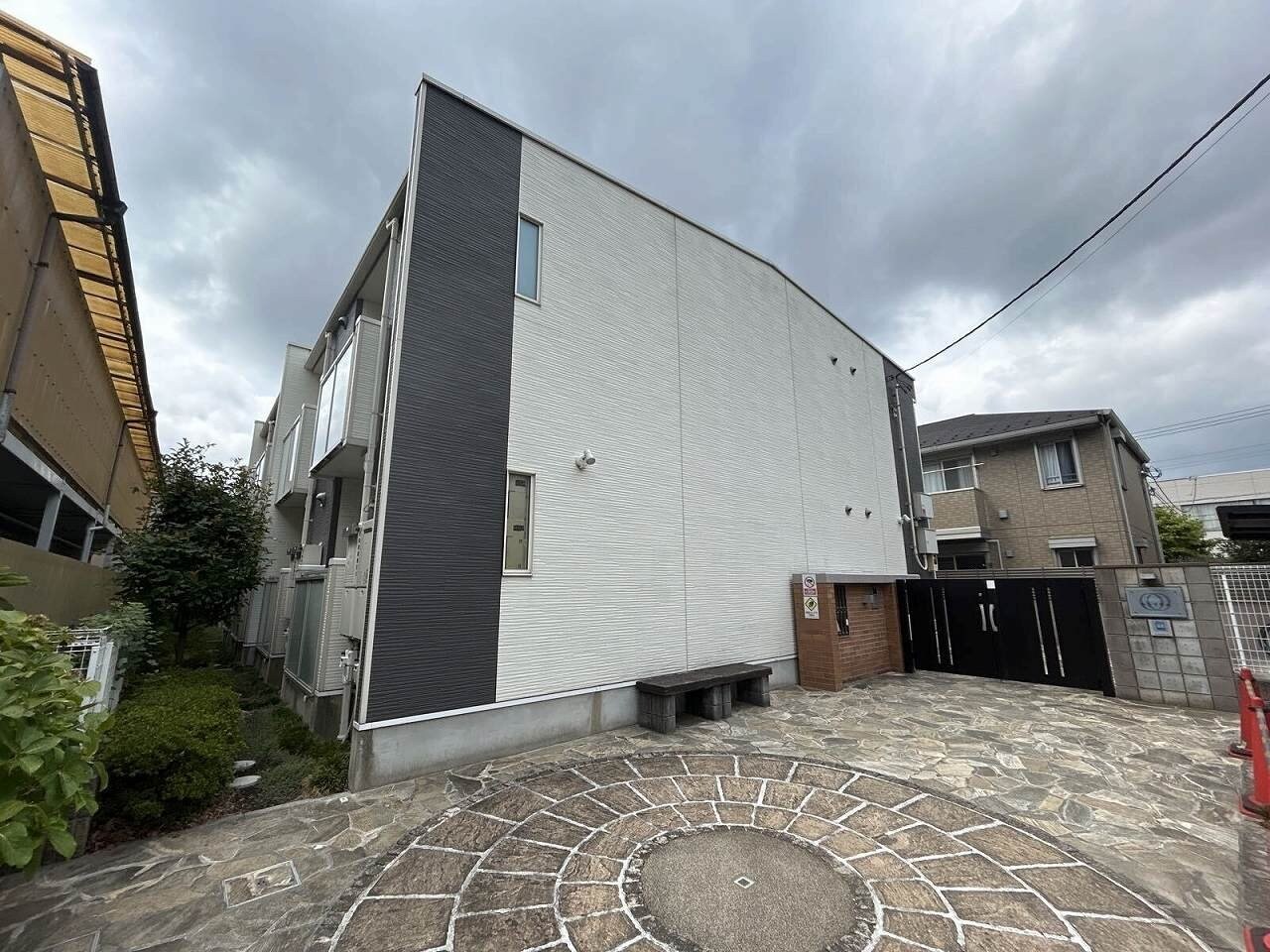 レオネクストカンフリエの物件外観写真