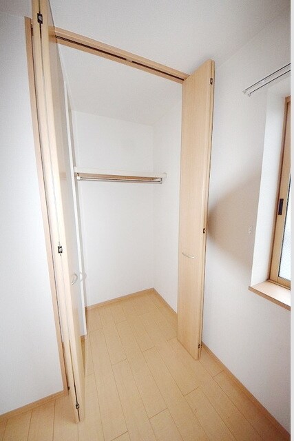 アイランドＦの物件内観写真