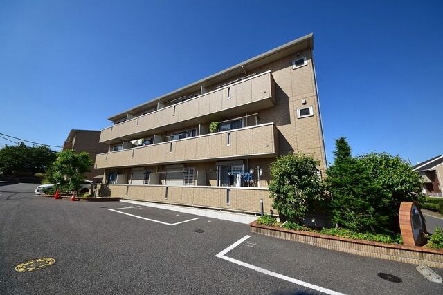 グリシーヌＢの物件外観写真