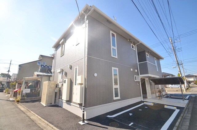 ノワイエの物件外観写真