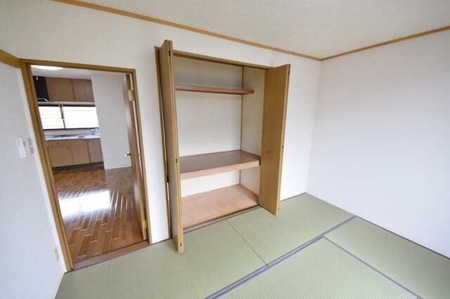 ヴィルヌーブＣの物件内観写真