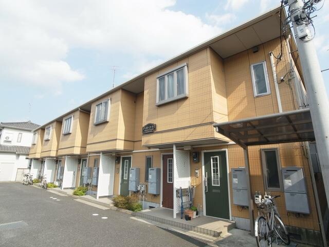 イーストコートIの物件外観写真