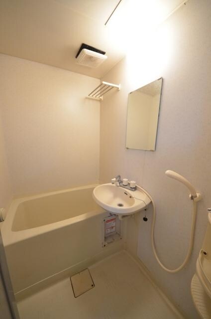 ジュネス国立の物件内観写真