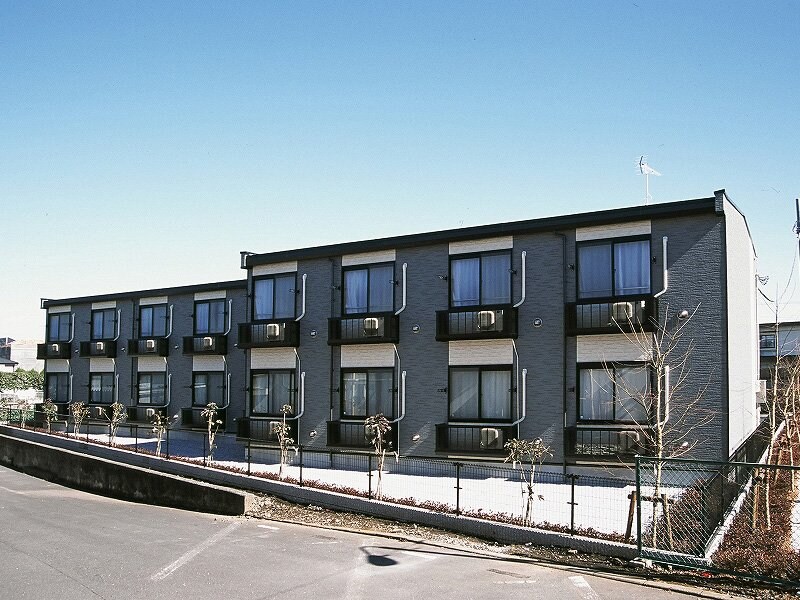 レオパレス小荷田の物件外観写真