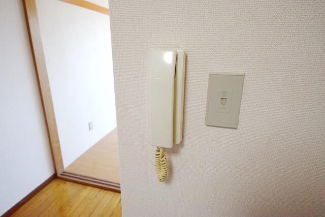 フローラルマンションの物件内観写真