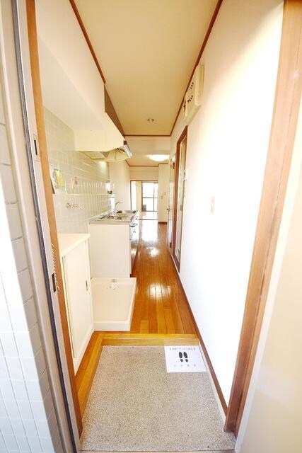 フローラルマンションの物件内観写真