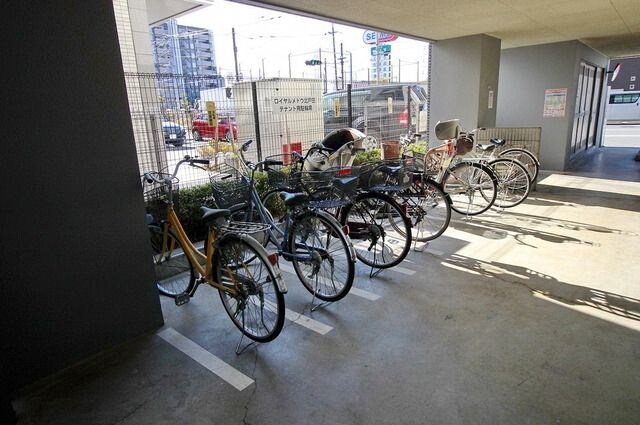 ロイヤルメドゥ北戸田の物件内観写真