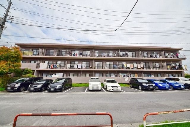 ラトゥール戸田の物件外観写真