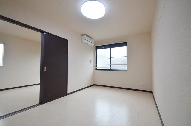 レオネクストレジナの物件内観写真