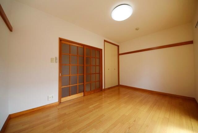 中央コータース二番館の物件内観写真