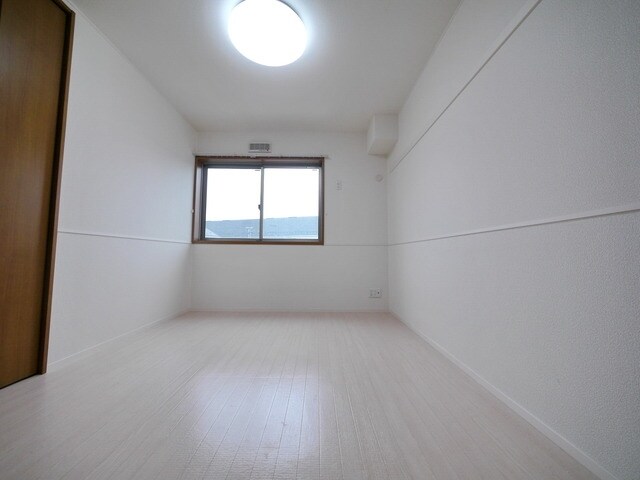 ハイツシェーンVの物件内観写真