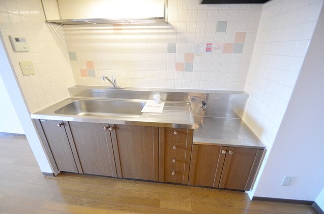 フローレスタカーサの物件内観写真