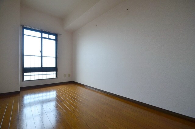 フローレスタカーサの物件内観写真