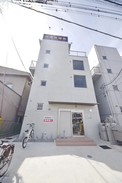 シャンブル英美IIIの物件外観写真