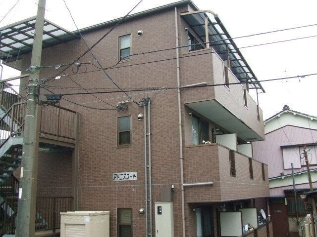 アドニスコートの物件外観写真