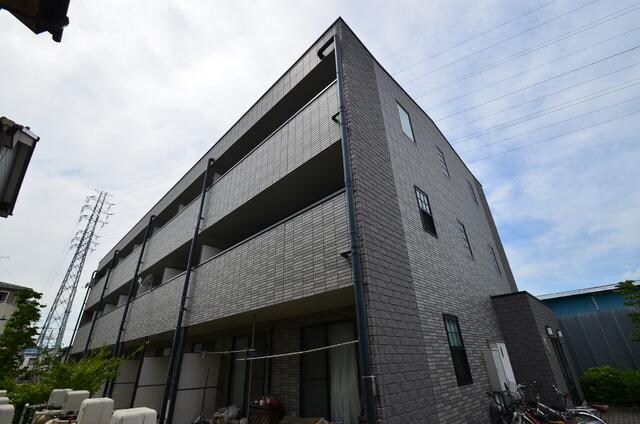 アンプルールフェールＷｉｎｄの物件外観写真