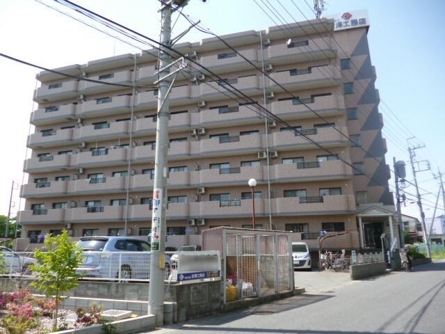 エマーレ北越谷の物件外観写真