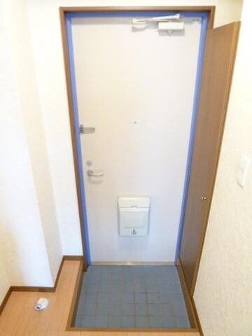 フローレス六番館９１３７２９の物件内観写真