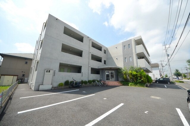 プレステージア伊奈の物件外観写真