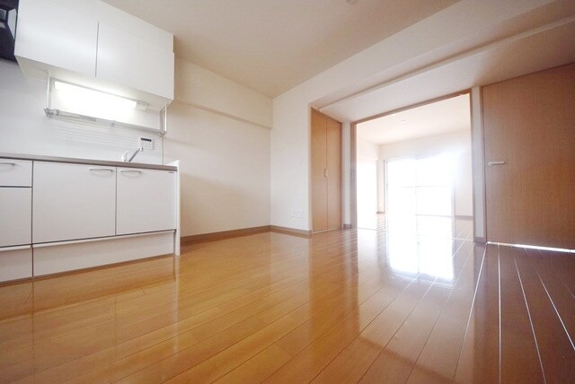 上尾根貝戸団地８号棟の物件内観写真