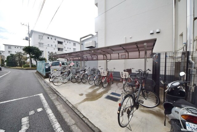 上尾根貝戸団地８号棟の物件内観写真