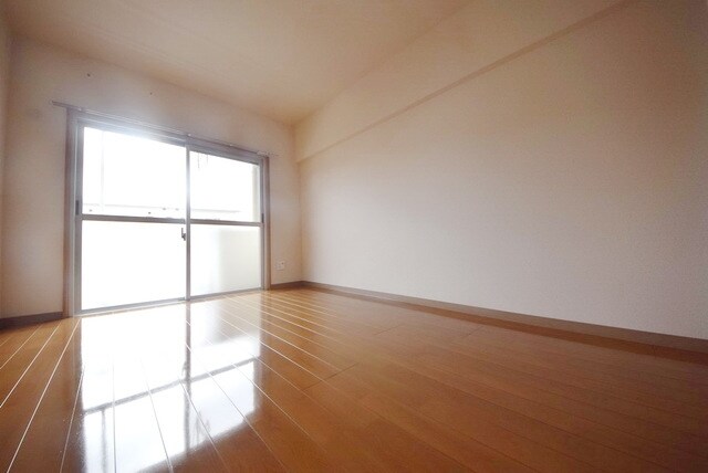 上尾根貝戸団地８号棟の物件内観写真