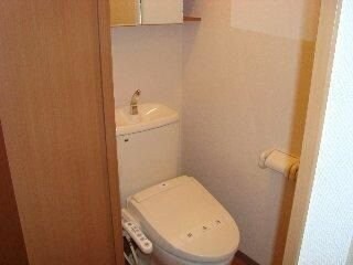 ポートヴィラ弐番館の物件内観写真