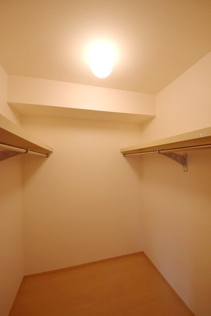 フォッサート・トレ　弐番館の物件内観写真