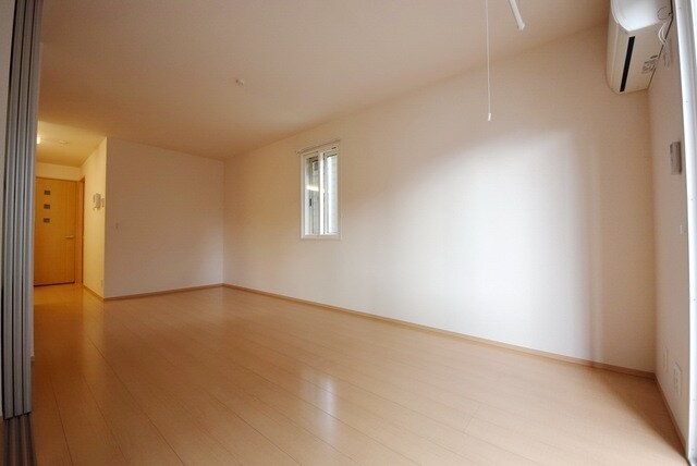 フォッサート・トレ　弐番館の物件内観写真