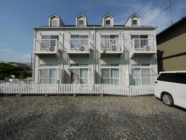 レオパレスセディアコートの物件外観写真