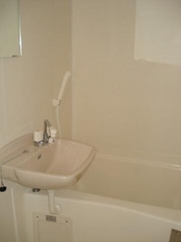 レオパレスミディーＣの物件内観写真